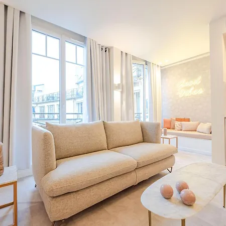 Cia - 2br Madeleine Champs Elysees パリ