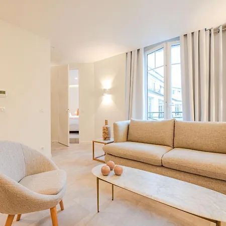 Cia - 2br Madeleine Champs Elysees * Paris