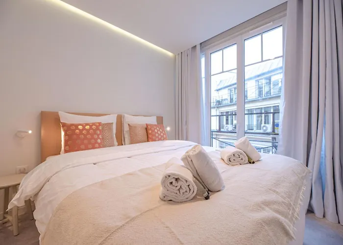 Cia - 2br Madeleine Champs Elysees アパート パリ