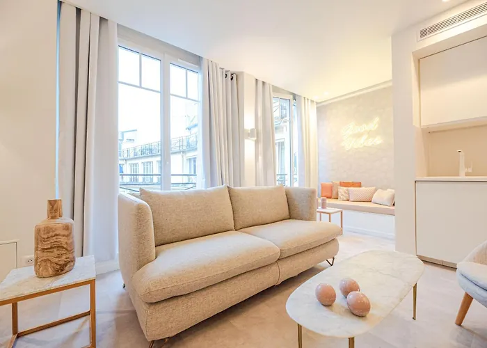 Cia - 2br Madeleine Champs Elysees パリ